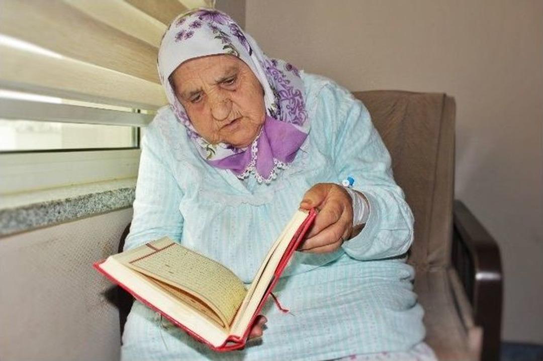 Hastanenin T&uuml;m Odalarına Kur&rsquo;an-ı Kerim Ve Kıble Okları Konuldu