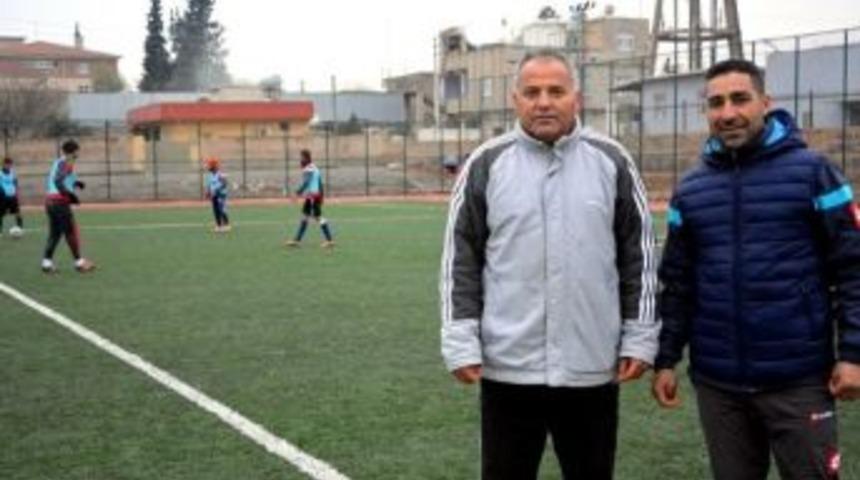 Ceylanpınar Belediyespor&rsquo;da Teknik Direkt&ouml;rl&uuml;ğ&uuml; Ferhan &Ccedil;elik Getirildi