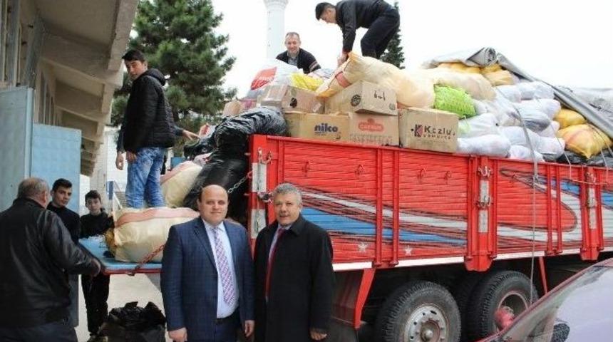 Bayır Bucak İçin Öğrencilerden 1 Kamyon Yardım