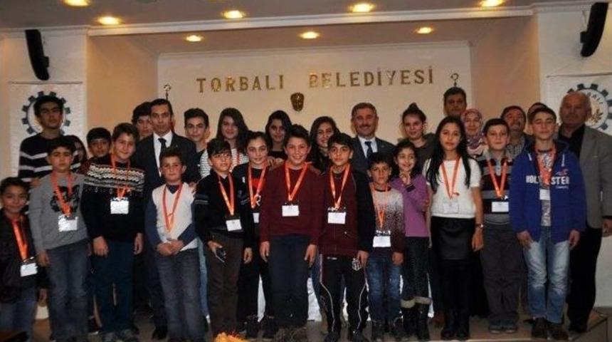 &Ccedil;ocuk Meclisi Başkanını Se&ccedil;ti