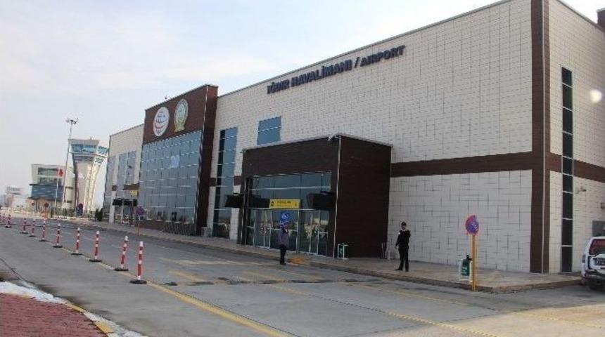 Iğdır Havalimanı&rsquo;nı 212 Bin 851 Yolcu Kullandı