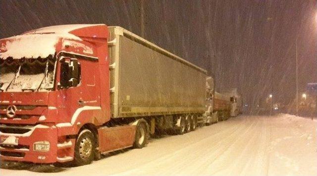 Erzurum’da Lodos Ve Kar