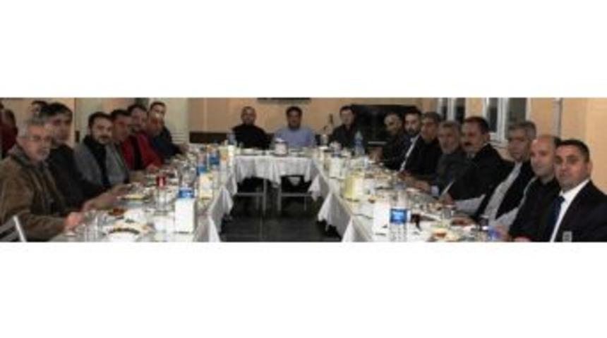 Ticaret Borsasından Basın &Ccedil;alışanlarına Yemekli Kutlama