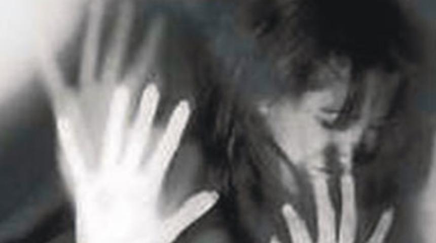 İnternette tanışıp tecavüz ettiler