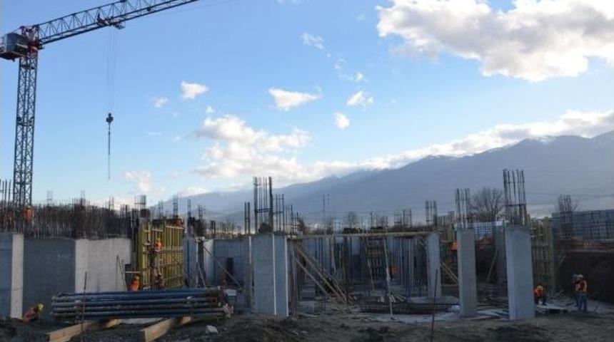 G&uuml;rsu C&uuml;neyt Yıldız Devlet Hastanesi Hızla Y&uuml;kseliyor