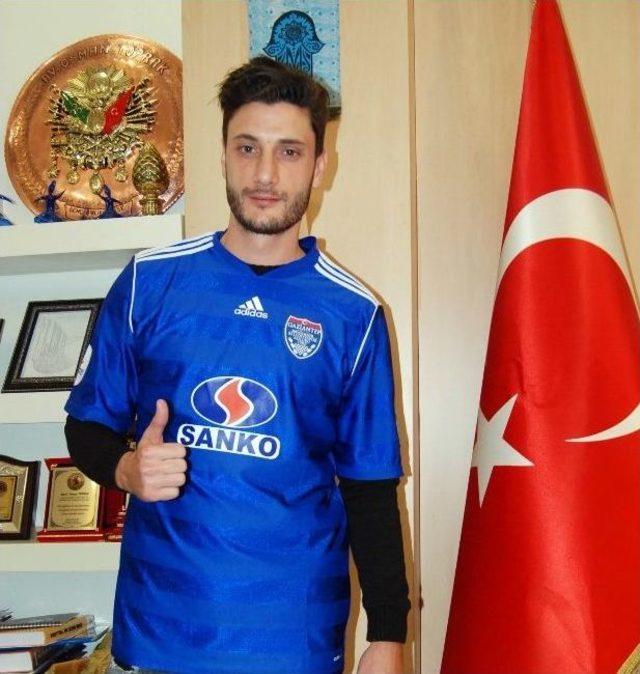 Fuchs, Gaziantep Büyükşehir Belediyespor’a İmzayı Attı