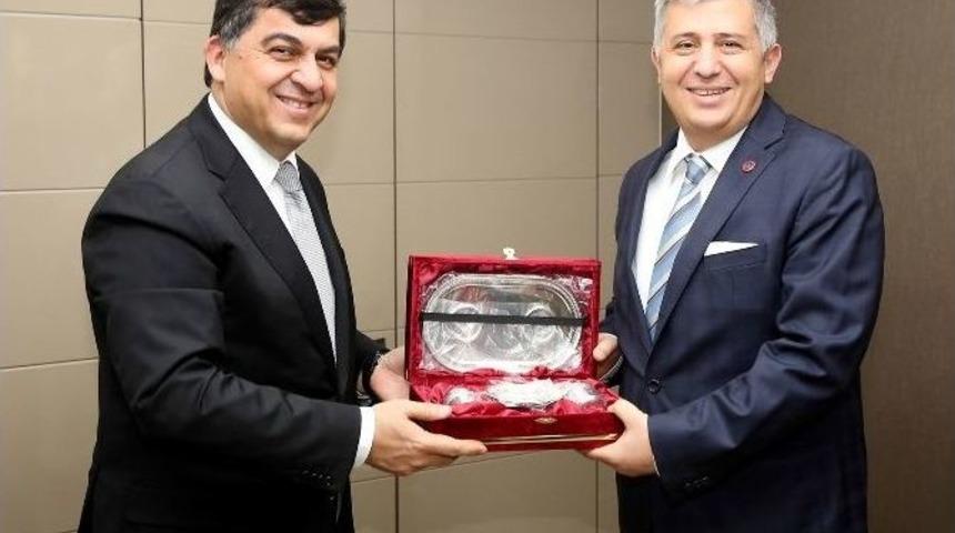 T&uuml;rk Halk Oyunları Şehitkamil&rsquo;de Konuşuldu