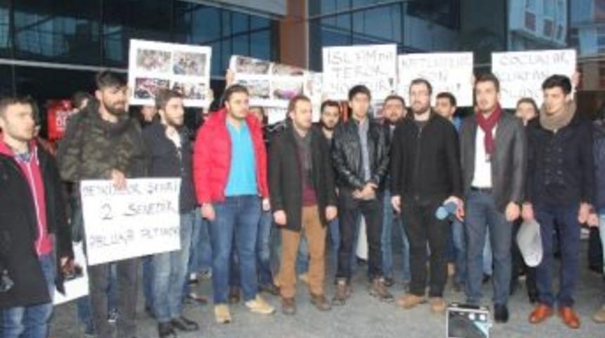 Suriyeli &Uuml;niversite &Ouml;ğrencileri Sultanahmet Saldırısını Kınadı