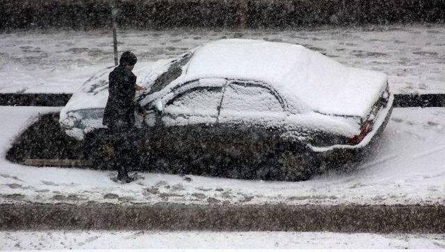 Erzurum’da Yoğun Kar Yağışı