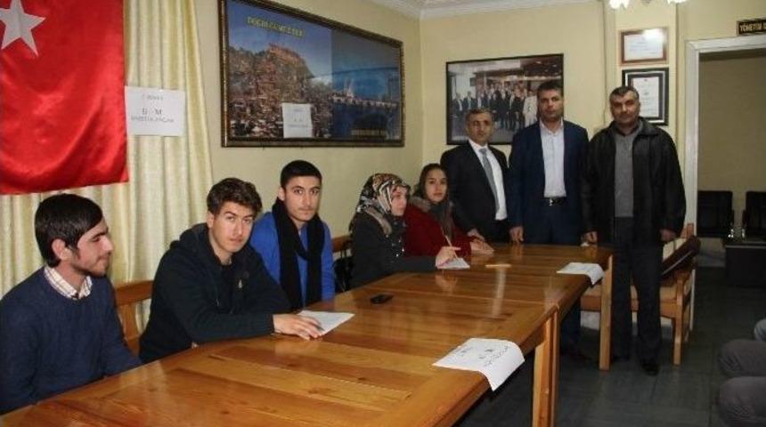 İlk D&ouml;nemin Son Bursları Verildi