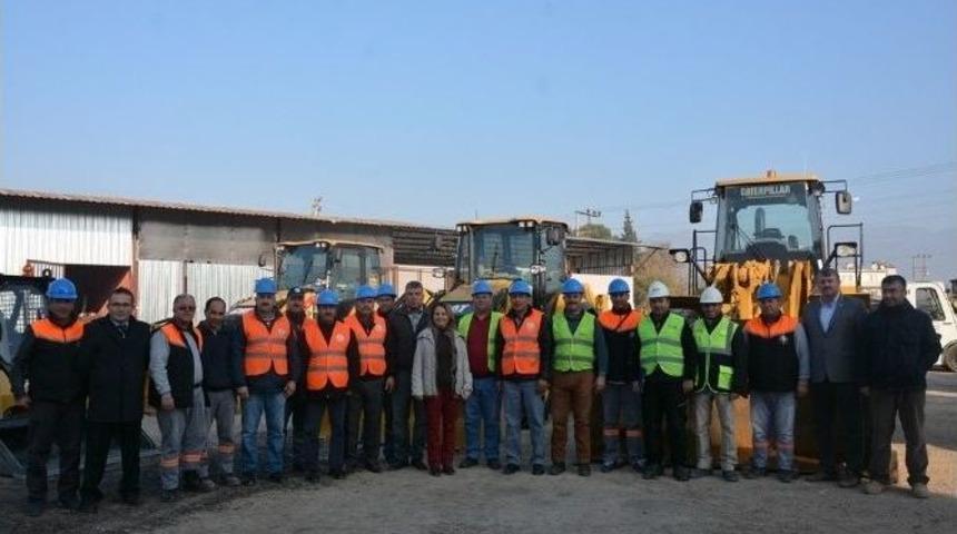 Efeler Belediyesi İş Makinesi Operat&ouml;rleri Eğitimden Ge&ccedil;ti