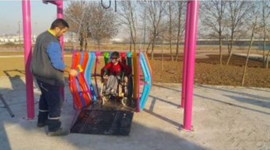 Kartepe’de Engelli Salıncakları Yaygınlaşıyor