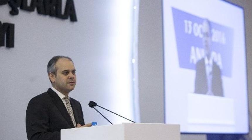 Bakan &Ccedil;ağatay Kılı&ccedil; Gen&ccedil;lik &Ccedil;alıştayı&rsquo;nda Konuştu: