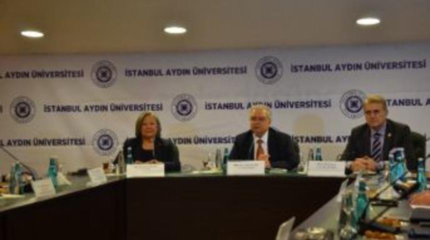 Prof. Dr. Saim Yeprem: "doğu&rsquo;daki Gen&ccedil;ler &Ccedil;atışmaya Hazır Hale Getiriliyor"