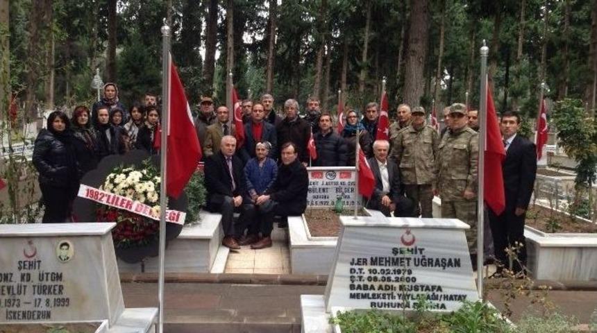 Şehit Jandarma Pilot Y&uuml;zbaşı Kabri Başında Anıldı