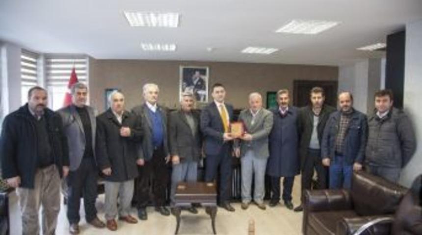 Kaymakam Tekbıyıkoğlu&rsquo;na Teşekk&uuml;r Plaketi