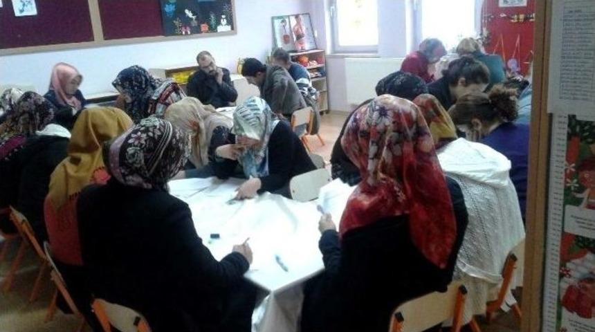 &Ouml;ğrenci Velileri Sınava Girdi