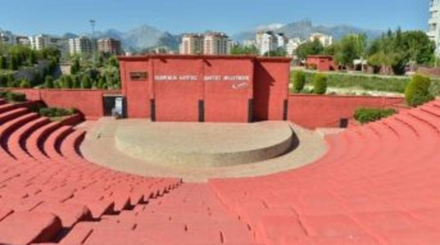 23 Nisan Parkı&rsquo;na 3 Bin Kişilik Anfi Tiyatro