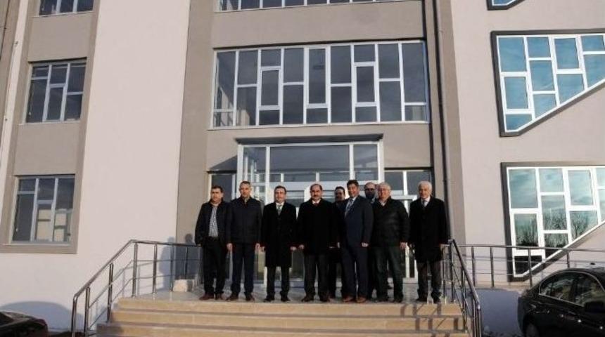 Rekt&ouml;r Şimşek Saray Myo Yeni Binasını İnceledi