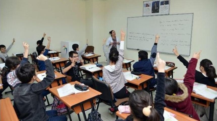 Spor, Sanat Ve Eğitim Beylikd&uuml;z&uuml;&rsquo;nde İ&ccedil; İ&ccedil;e