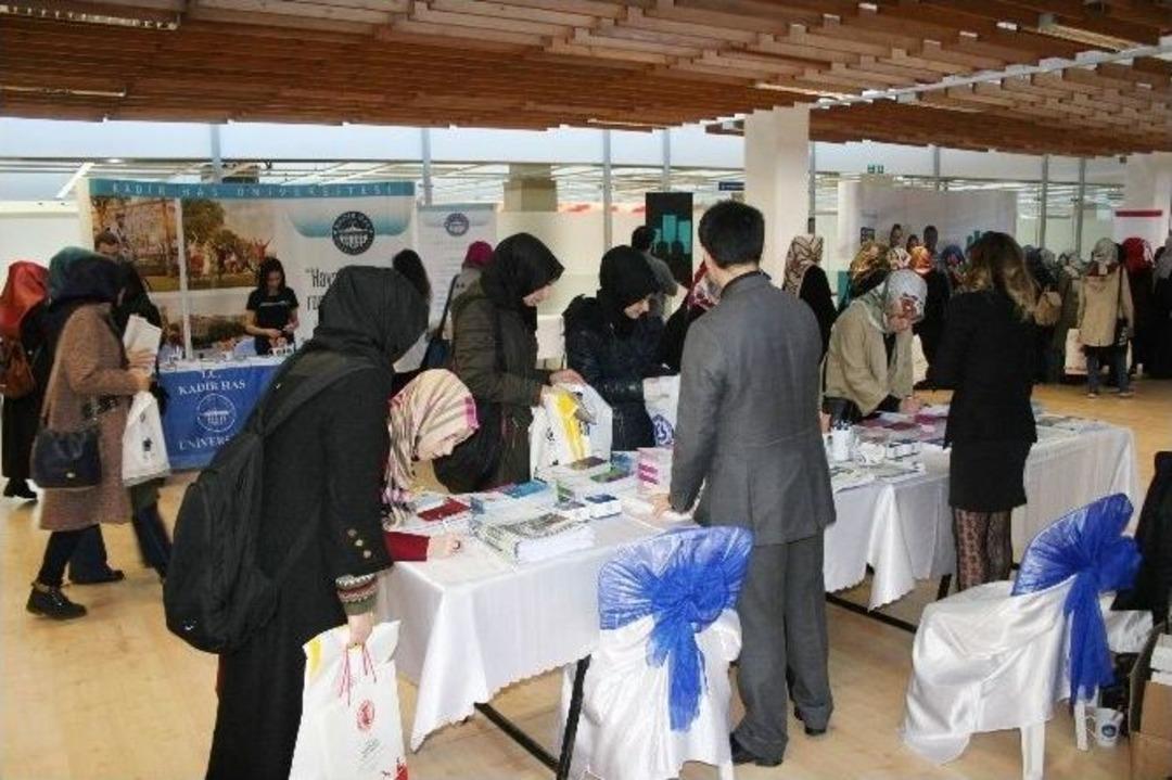 &Uuml;niversite Adayları Soru İşaretlerini Giderdi