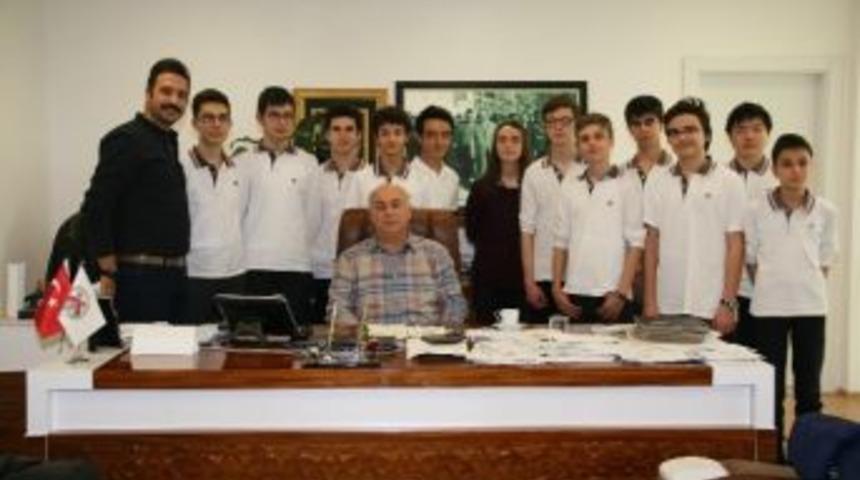 D&ouml;şemealtı Belediyesi&rsquo;nden &Ouml;ğrencilerin &Ccedil;evreci Projesine Destek