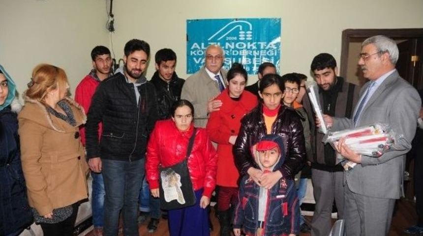 Van&rsquo;da Beyaz Baston Dağıtımı