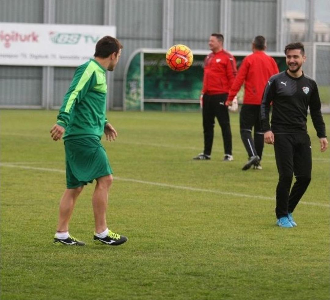 Batalla Bursaspor İle İlk Antrenmanına &Ccedil;ıktı