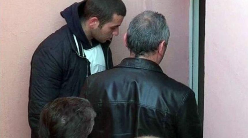 Boşanmak İsteyen Eşini Başından Vuran Zanlı Yakalandı