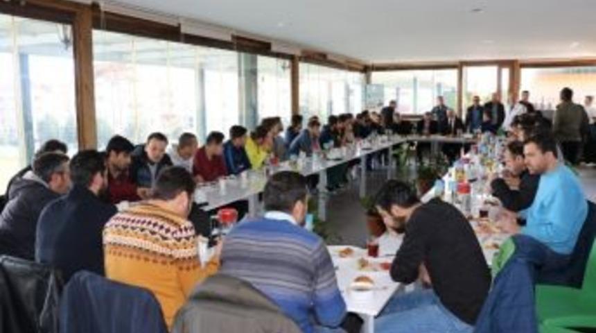 Manisa B&uuml;y&uuml;kşehir Belediyespor&rsquo;dan Basına Kahvaltı