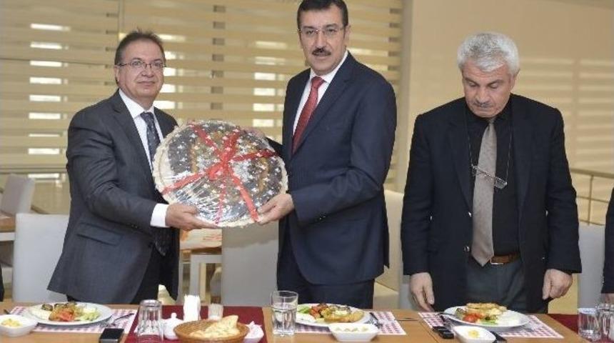 Bakan T&uuml;fenkci&rsquo;den Ter&ouml;r A&ccedil;ıklaması