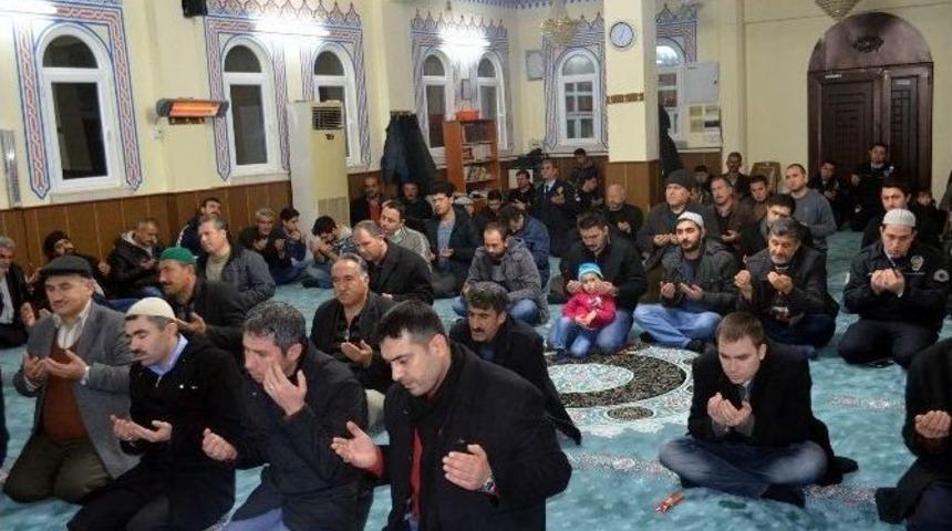 Besni&rsquo;de, Kalp Krizi Ge&ccedil;iren Polis Memuru İ&ccedil;in Mevlit Okutuldu