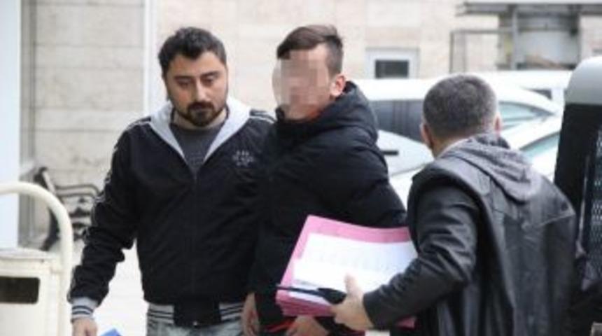 Arkadaşını Bı&ccedil;aklayan &Ccedil;ocuk Adliyeye Sevk Edildi