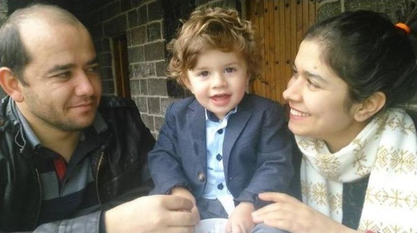 Diyarbakır&rsquo;daki Saldırıda Malatyalı Polis İle Oğlu Yaralandı, Eşi Hayatını Kaybetti