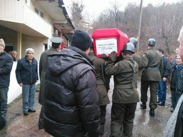 Kıbrıs Gazisi Askeri Törenle Toprağa Verildi