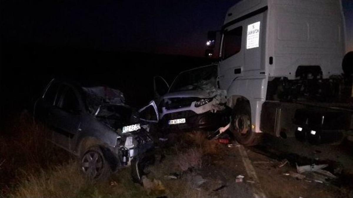 Av D&ouml;n&uuml;ş&uuml; Feci Kaza: 1 &Ouml;l&uuml;, 1 Yaralı