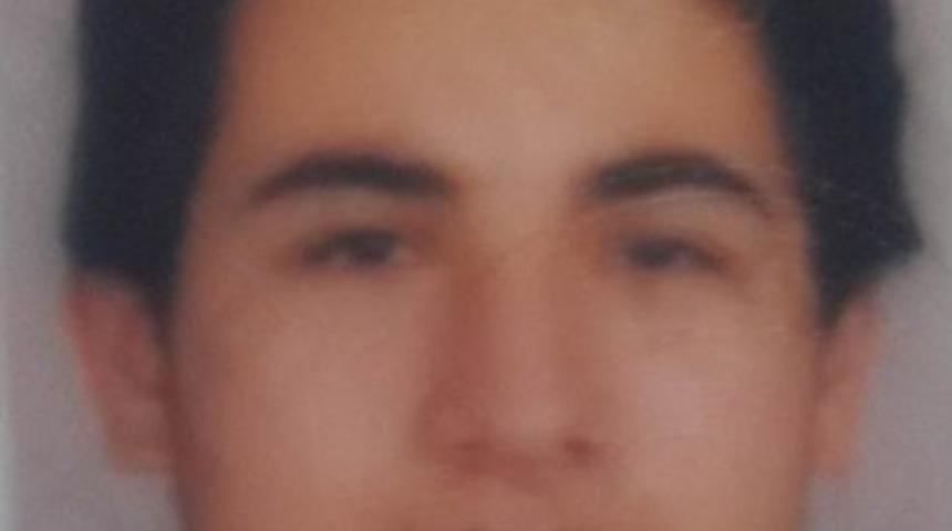 Arkadaşının Bı&ccedil;akladığı Gen&ccedil; Hayatını Kaybetti