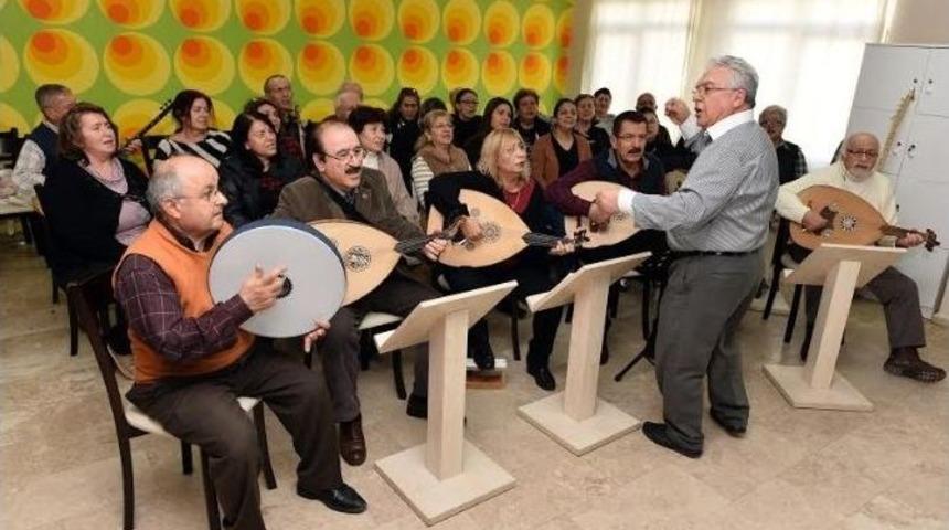 Muratpaşa Kursiyerlerinden Konser