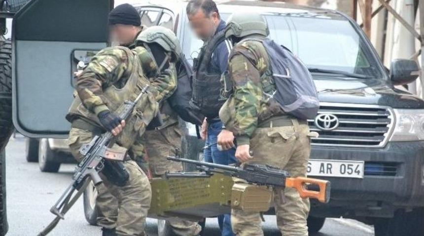 Siirt’te Hücre Evlerine Baskın
