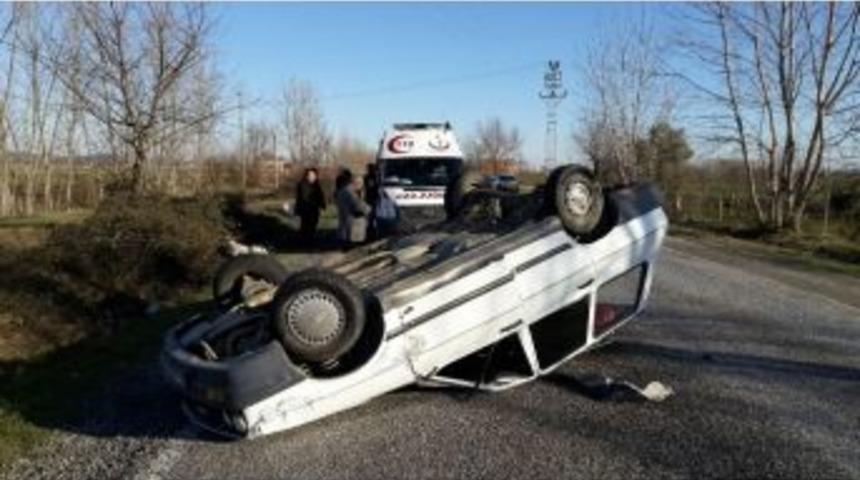 Otomobil Takla Attı: 2 Yaralı