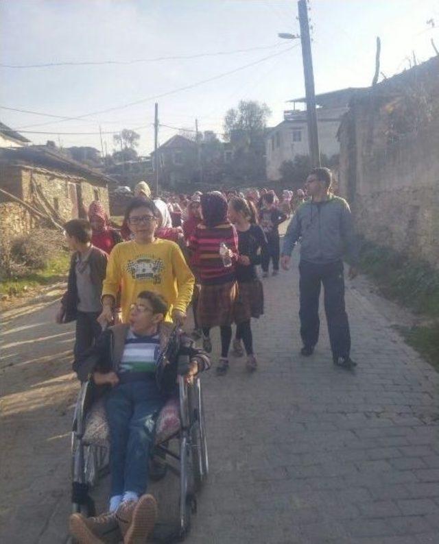 Karacaören’de Öğrenciler Sağlık İçin Doğa Yürüyüşü Yaptı