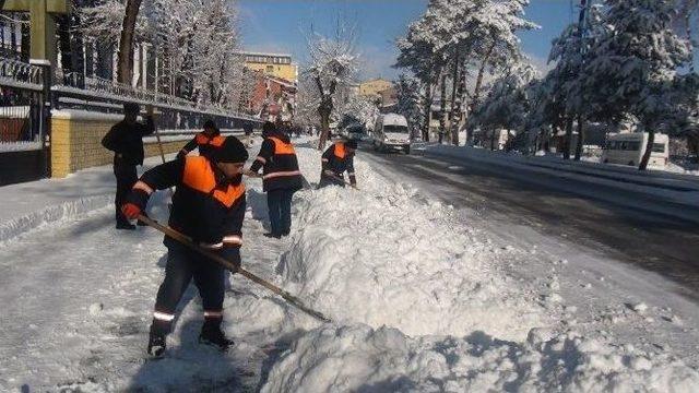 Tatvan’da Kar Yağışı