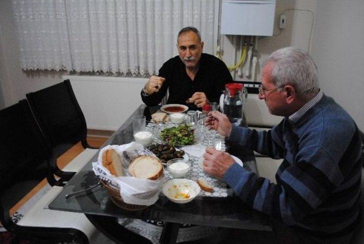 Kalbinin Üstüne Saplanan Keneyle Bir Yıl Yaşadı G1