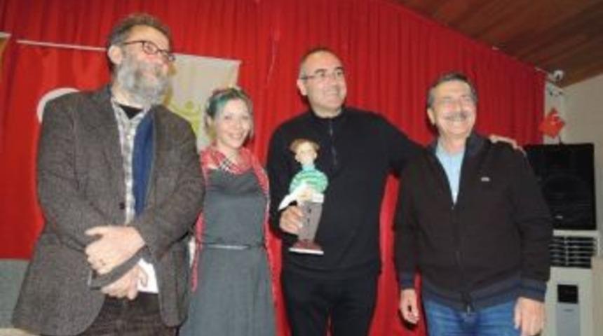 Arzu&rsquo;nun Bebekleri&rsquo;nden Sunay Akın Oyuncak M&uuml;zesine Armağan