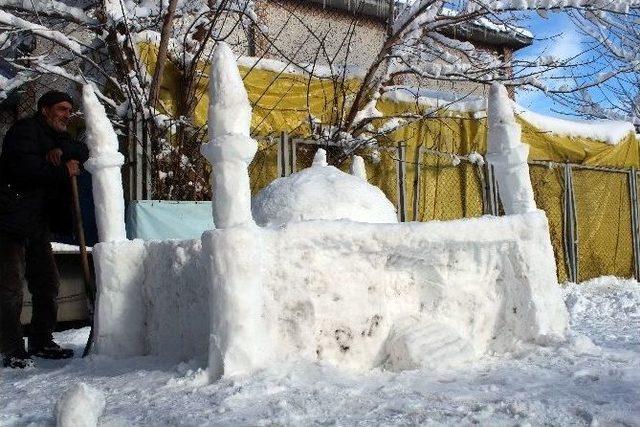 Erzurum Beyaz Gelinliğini Giydi