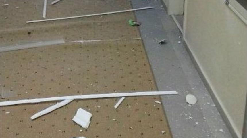 Van’da İlköğretim Okuluna Bombalı Saldırı