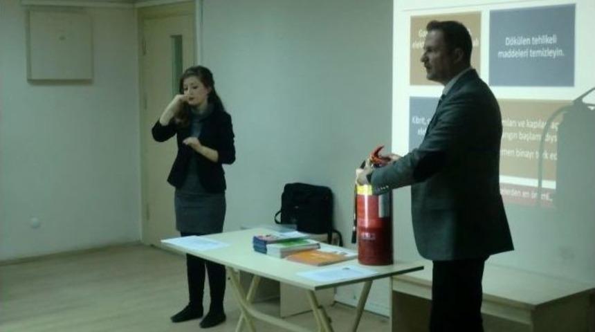 Afad&rsquo;dan İşitme Engelli Vatandaşlara &lsquo;afet&rsquo; Eğitimi