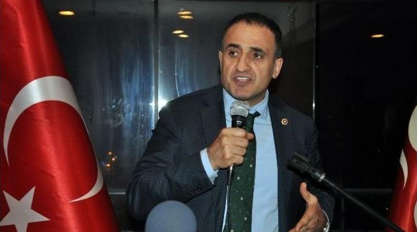 Kars&rsquo;ta Chp&rsquo;nin İki Belediye Meclis &Uuml;yesi Mhp&rsquo;ye Ge&ccedil;ti