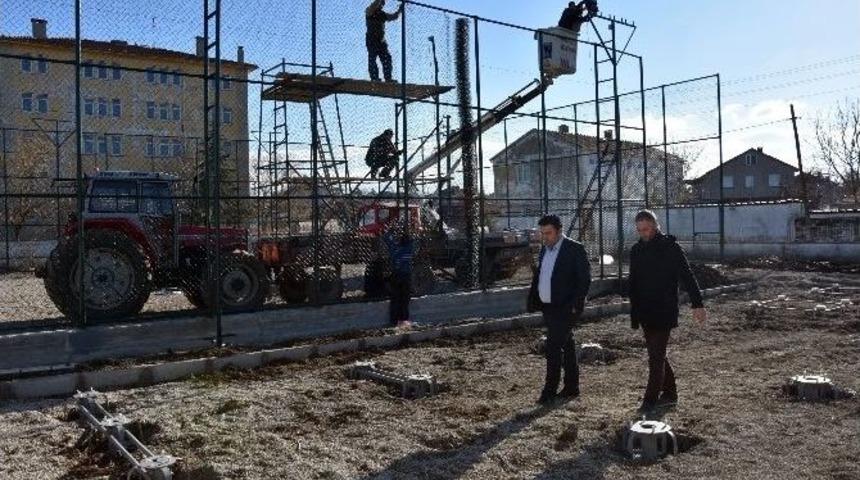 Başkan Ulaş Yurdakul Balabancık Halı Sahasını İnceledi