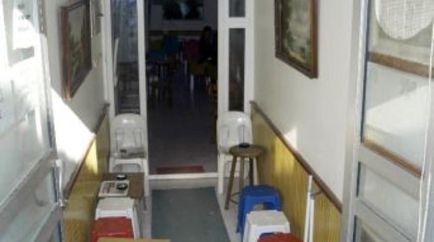 Uyanık Kahveci, Dolandırıcılara Kanmadı